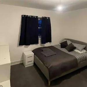 lovely-spacious-entire-1-bedroom-apartment.brighton-hotels-england.com/